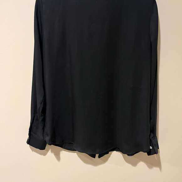 ✨2 for $10✨Black Long Sleeves Blouse - Picture 7 of 8